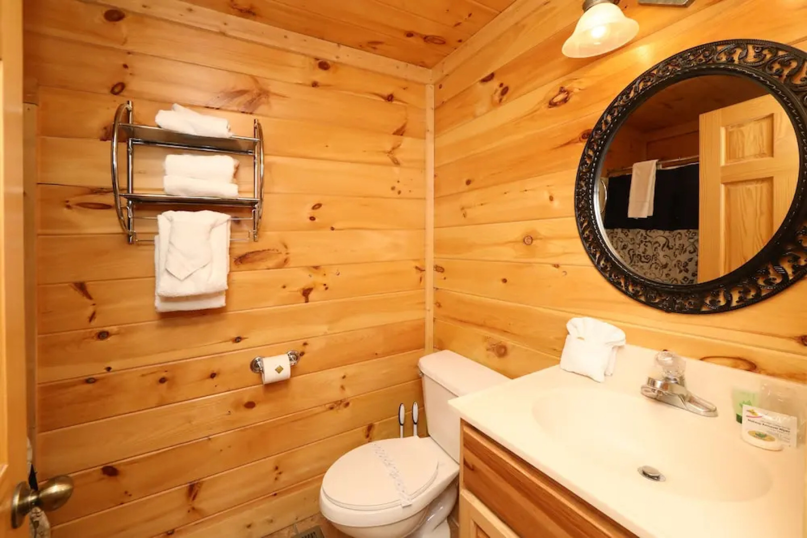 Blessed Nest - Four Bedroom Cabin