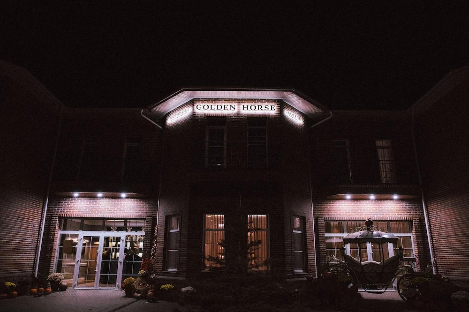 Отель Golden Horse