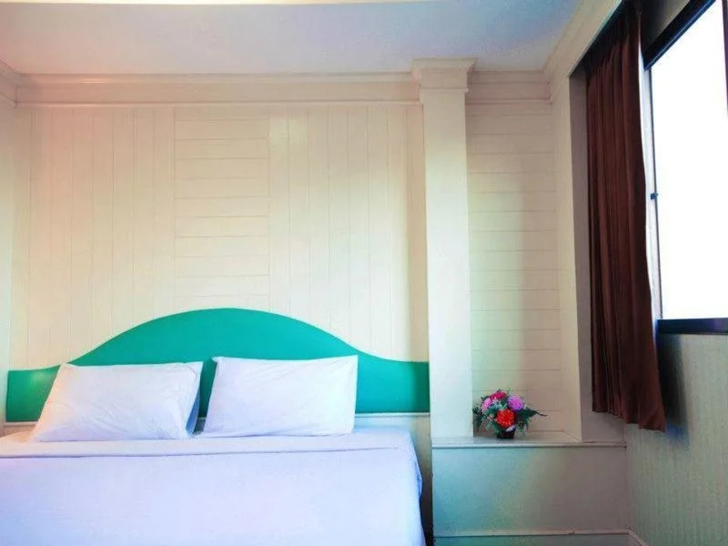 River Hotel Nakhon Pathom