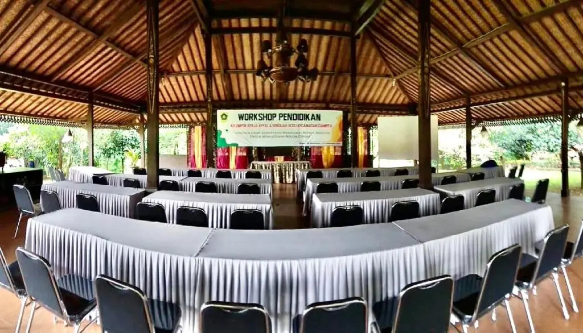 Kampoeng Wisata Rumah Joglo