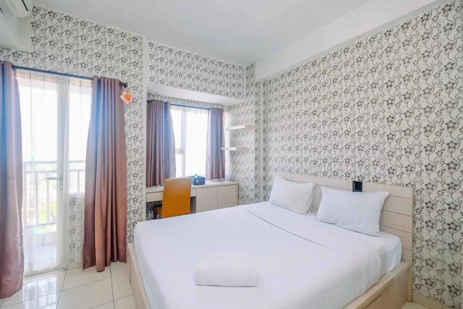 Fully Furnished with Comfortable Design Studio Apartment Margonda Residence 5