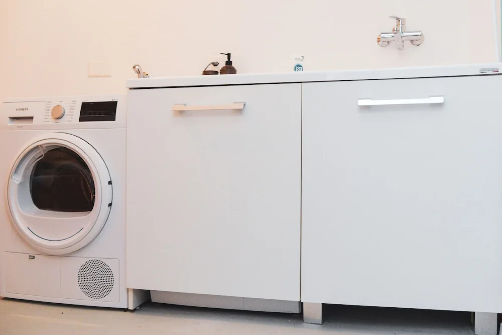 One & Only Lake View Penthouse No01