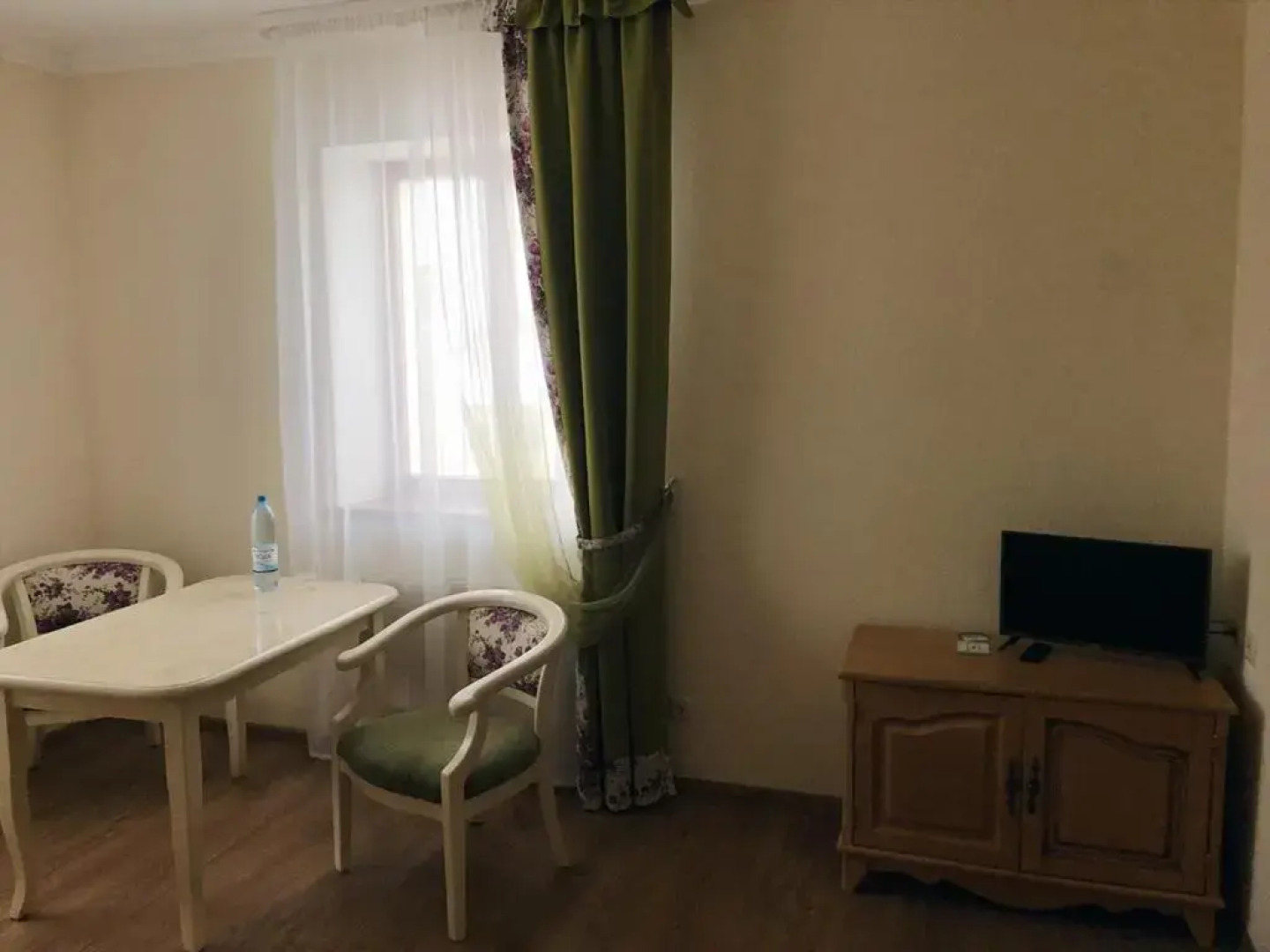 Арт-готель "Династія"