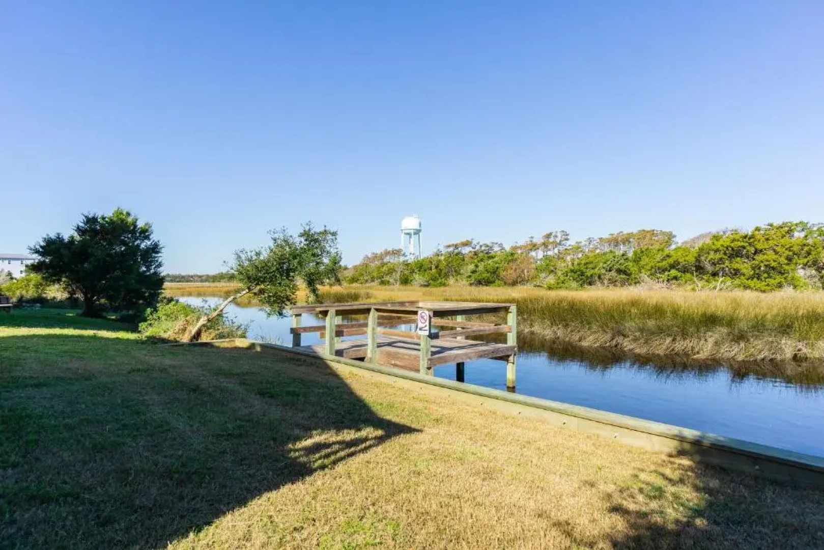 See Otter by Oak Island Accommodations