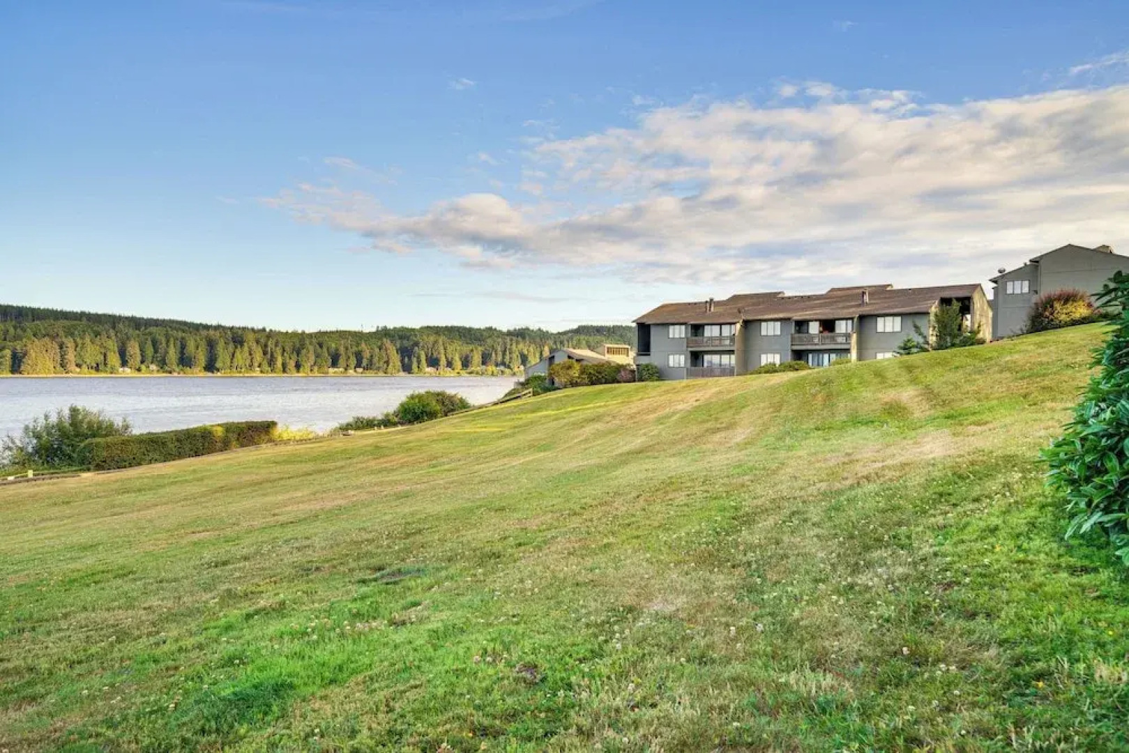 Water Views & Marina Access: Port Ludlow Getaway