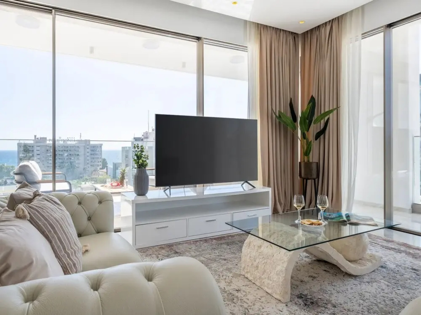 "sanders Dione Residences - Pleasant 2-bedroom Apartment With Sea View"