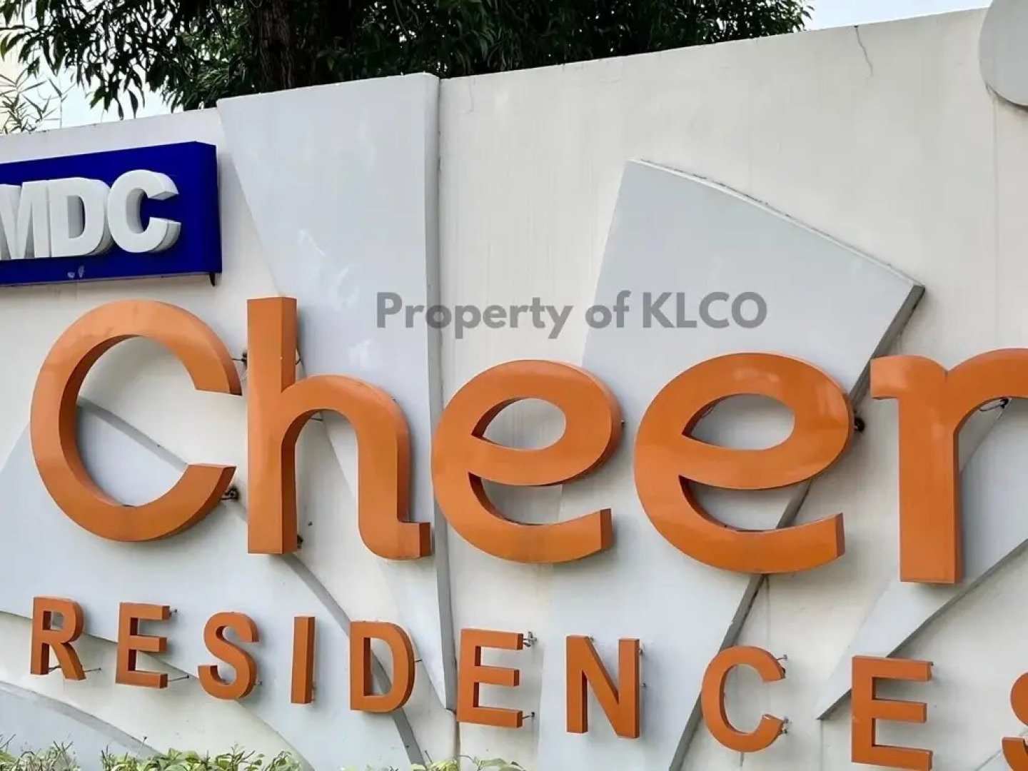 Poolside Apartment - Sleeps 4, Ac & Hot Shower