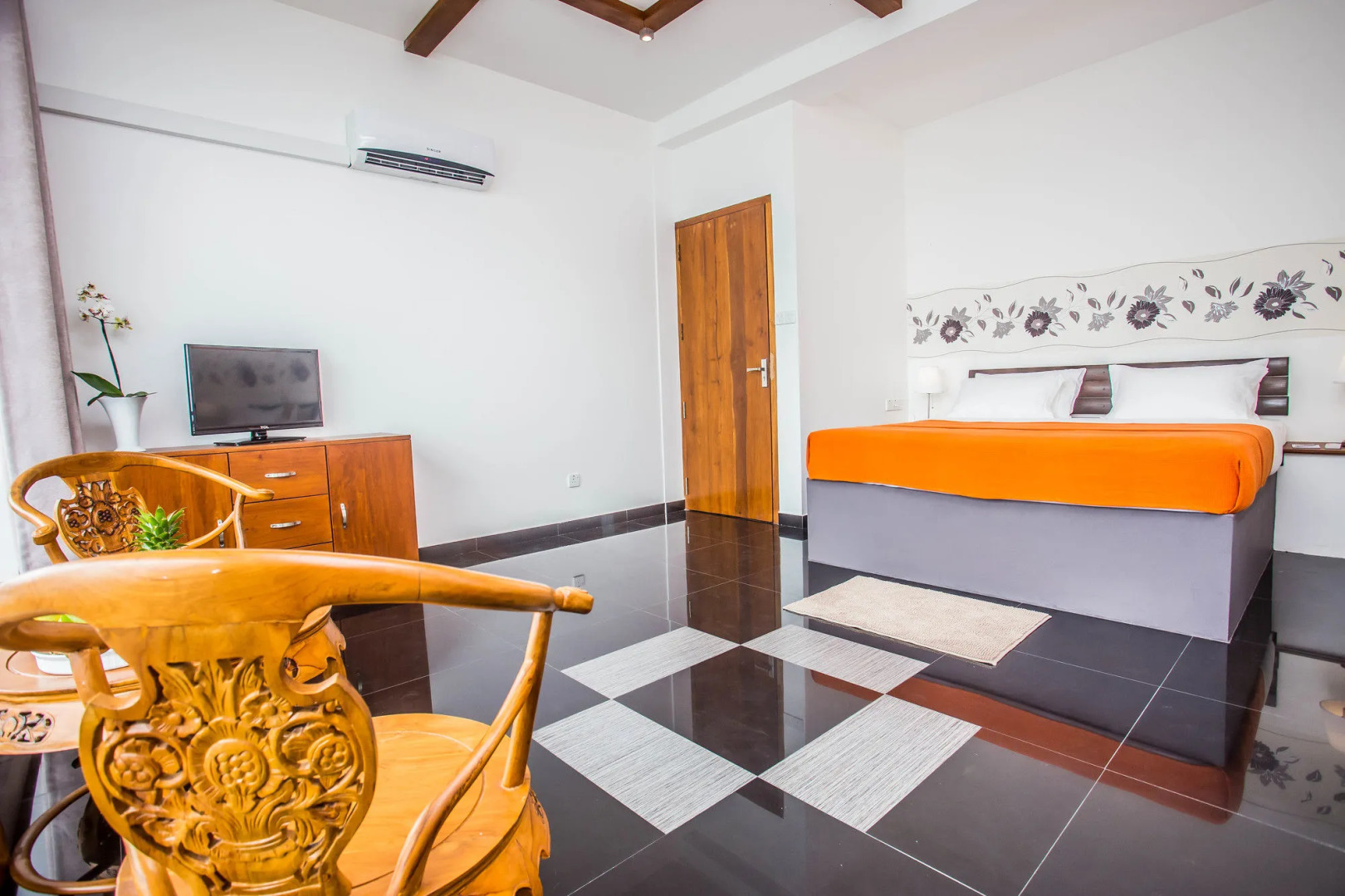 Lakraj Heritage Hotel