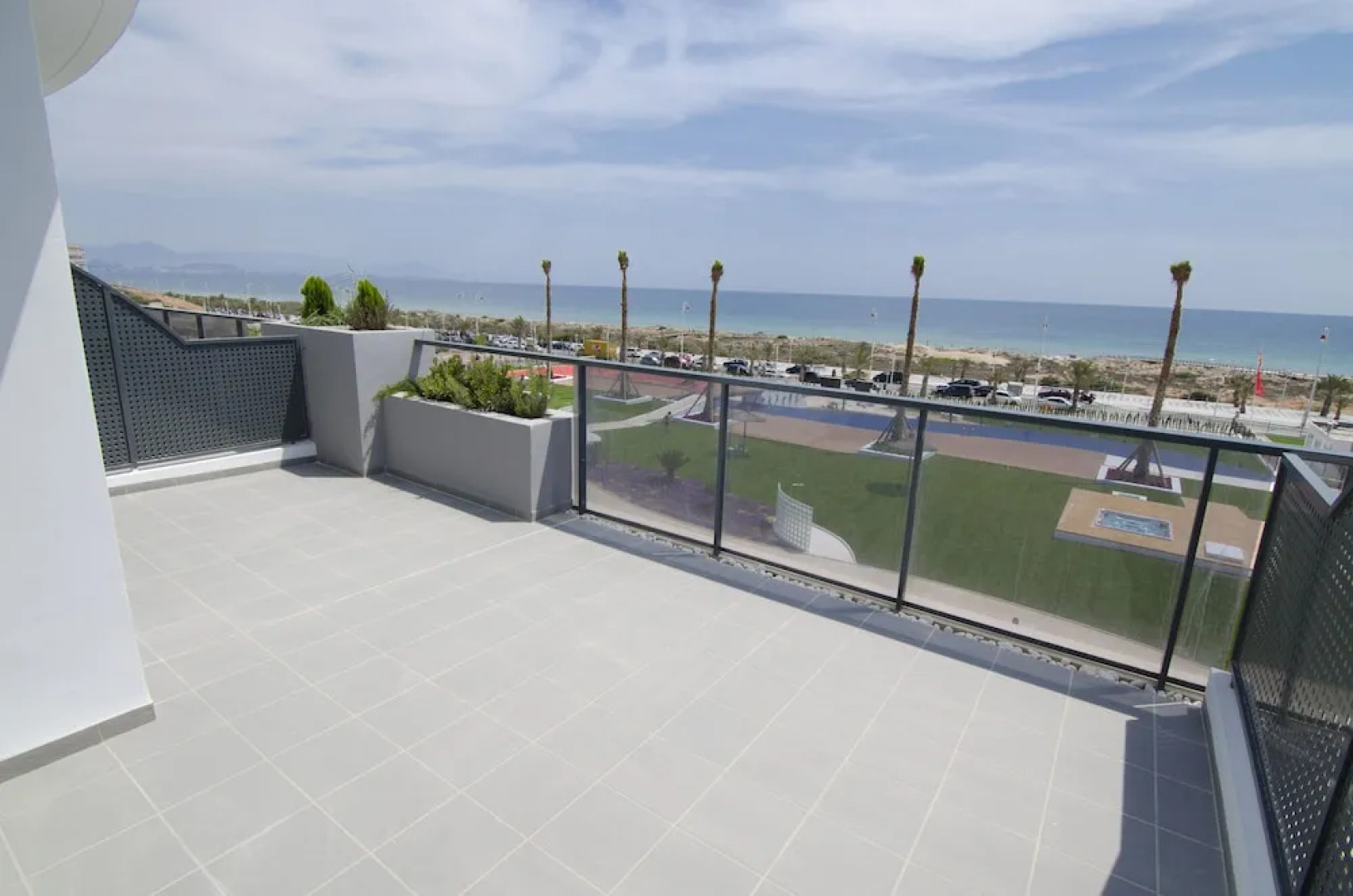 Ocean View Apartments - Marholidays