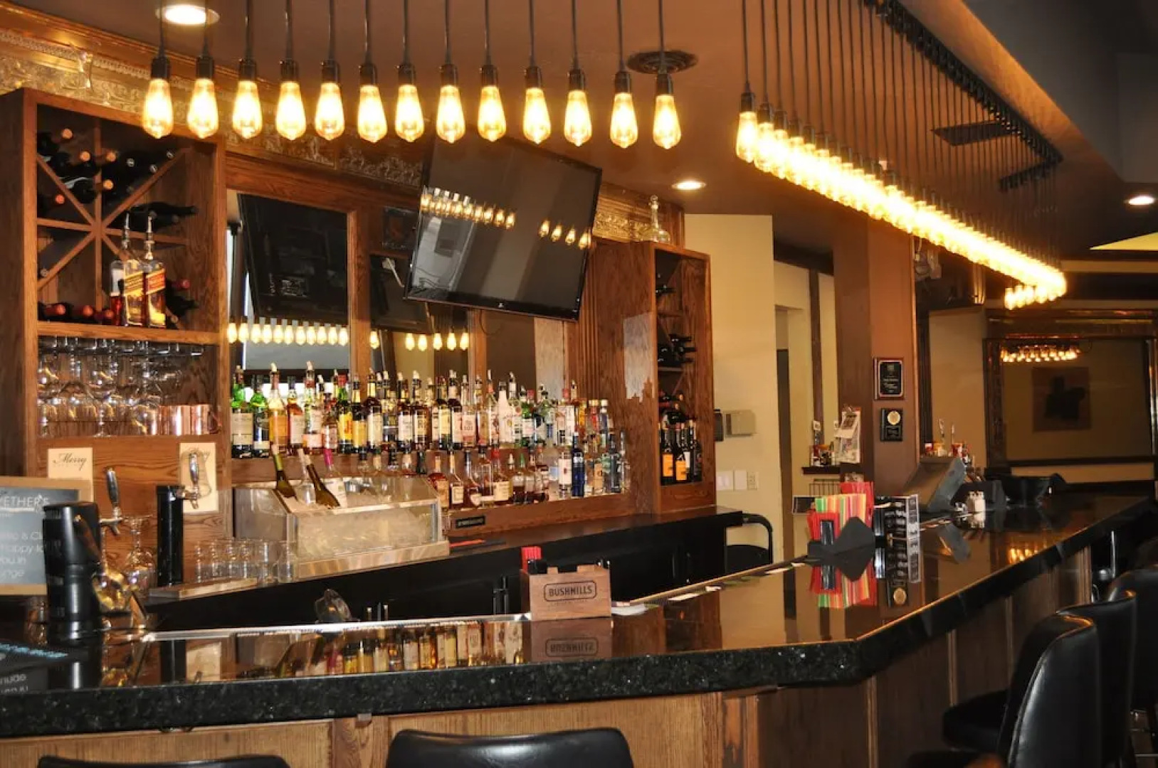 Seaport Inn and Suites