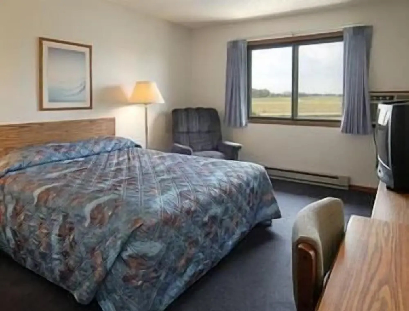 Super 8 Oshkosh Airport