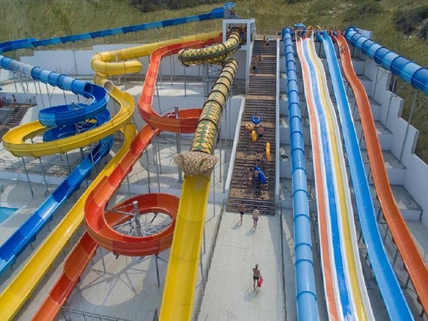 Sunny Villa, a Perfect Spacious Villa With Private Pool, Wifi & Ac in all Rooms