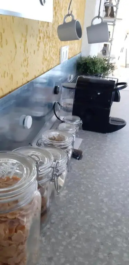 21 Suites Deluxe Stay Near The Airport