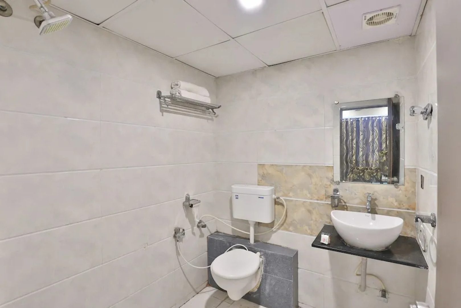 OYO Flagship 2389 Hotel The Grand Pritam