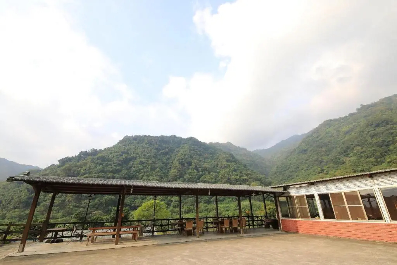 Yotai Spring Guest House