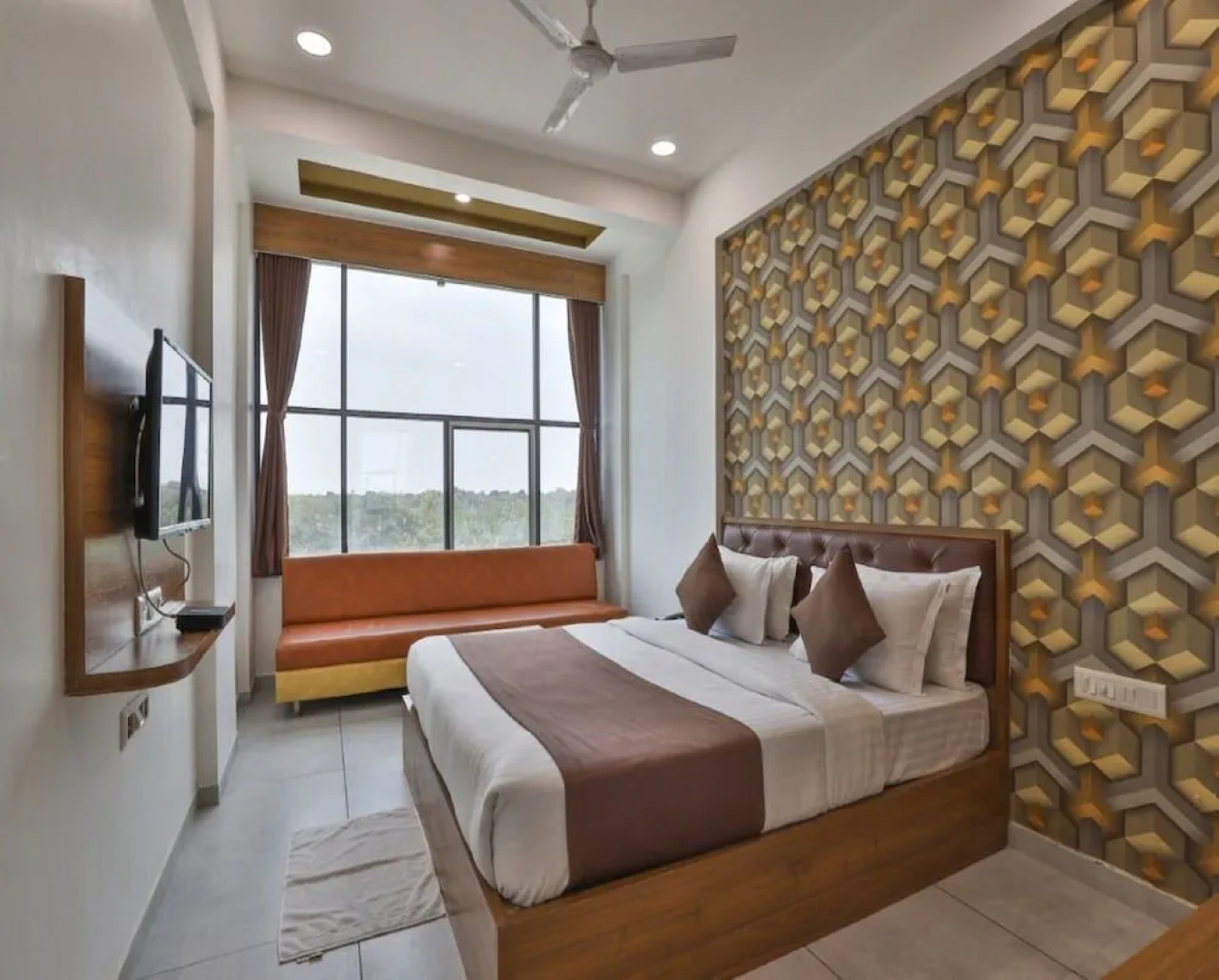 Hotel The Global Point