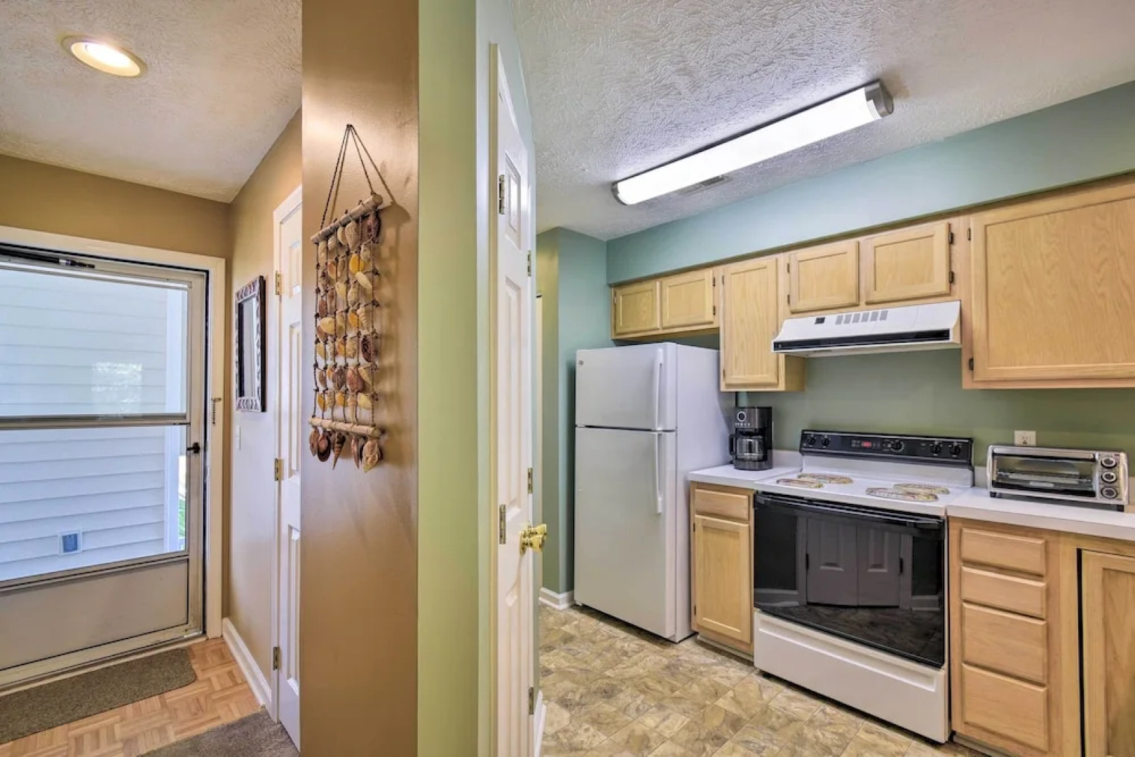 Aberdeen Club Golf Retreat, Short Drive to Beach!