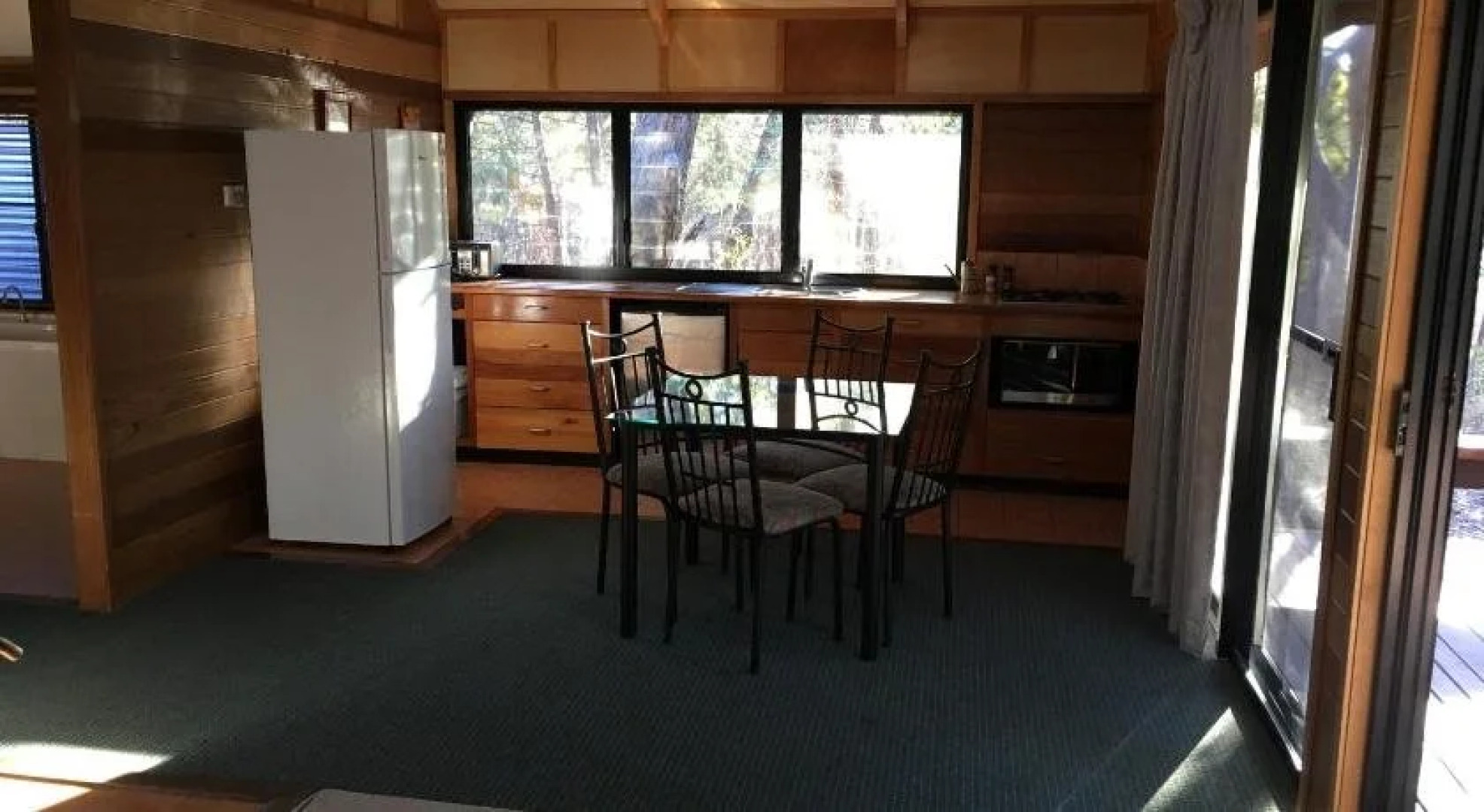 Girraween Environmental Lodge