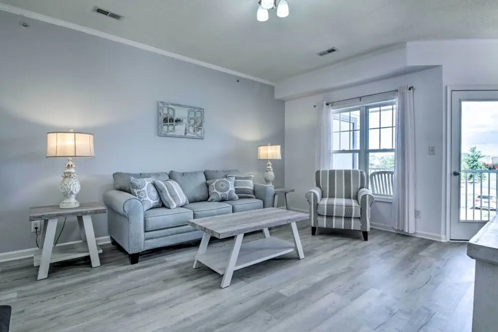 Lewes Condo w/ Pool Access: 3 Mi to the Beach!