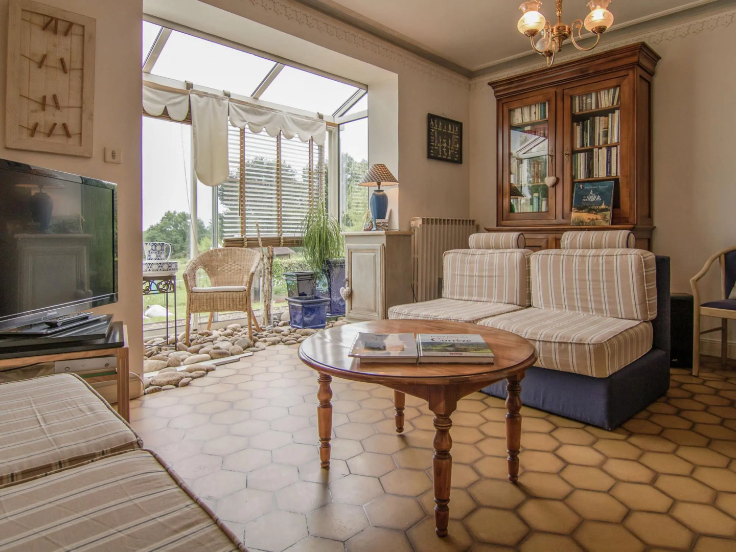 Cozy Villa in Saint-bonnet-la-rivière With Swimming Pool