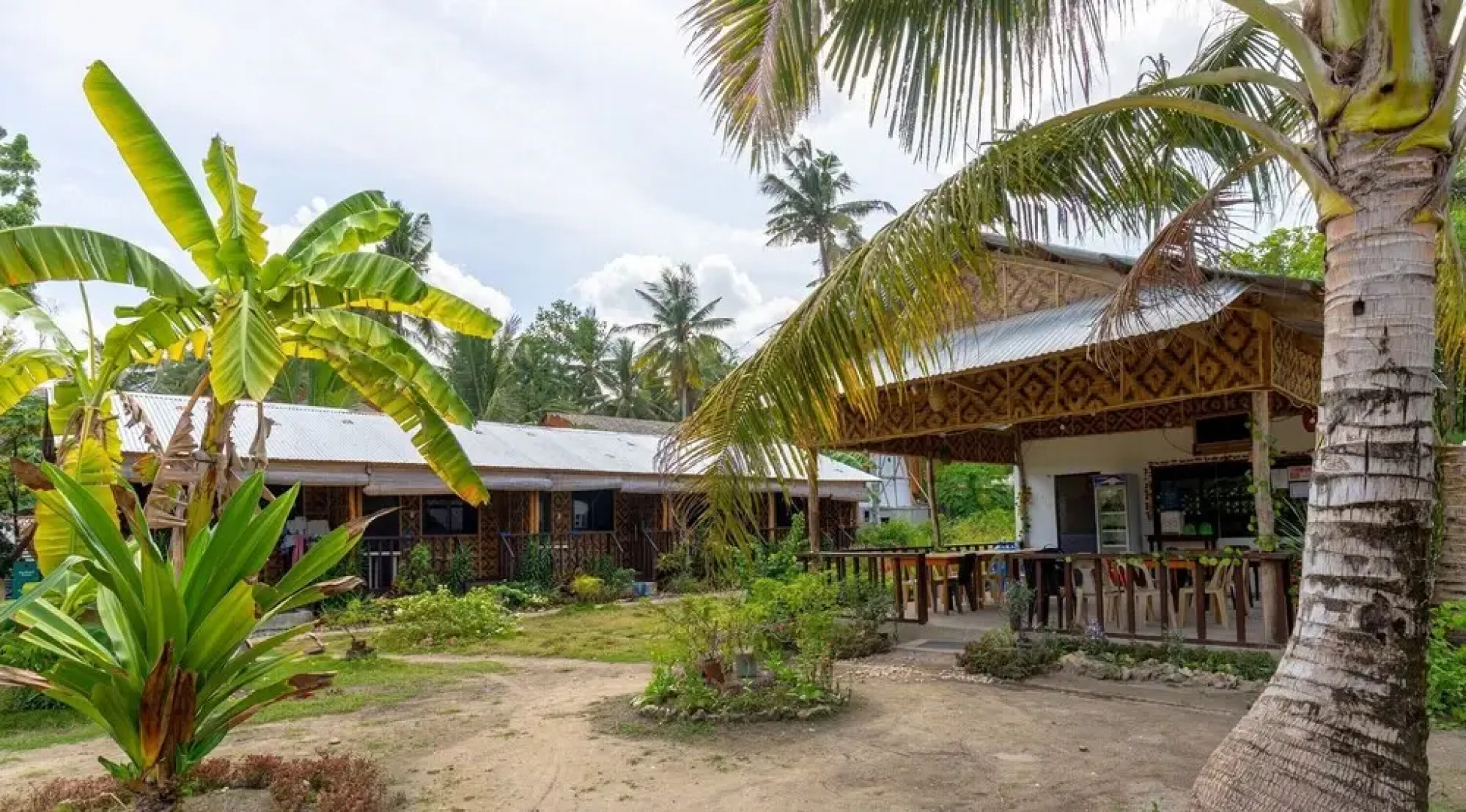ZEN Rooms Basic Station One Siargao