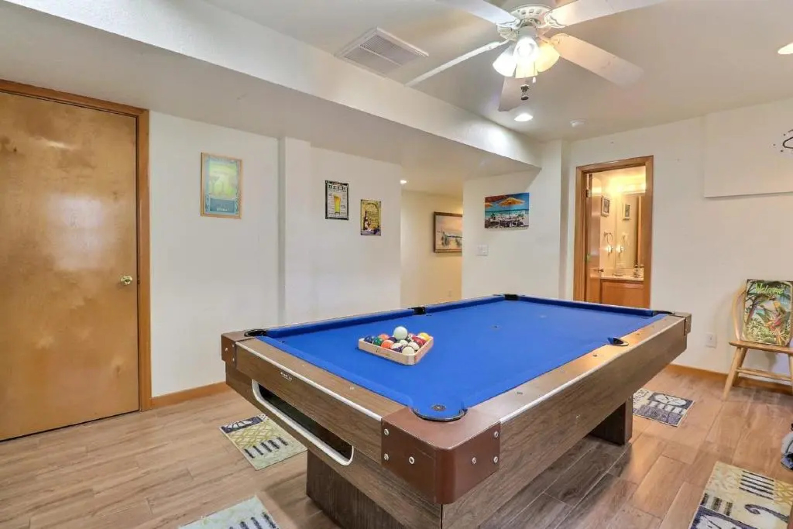 6061 - Bark O Lounge