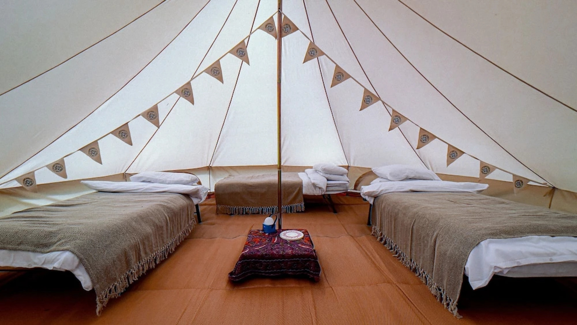 Nine Yards Bell Tents @ the TT Castletown