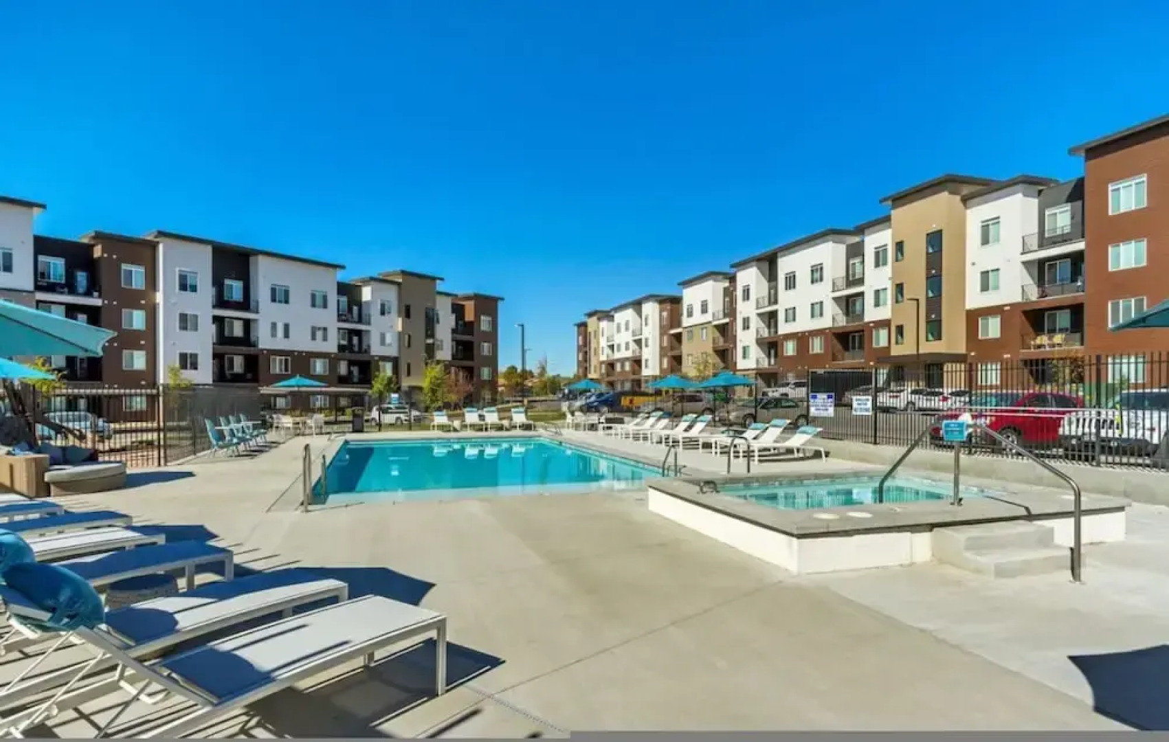 New Apt - Gigabit Internet - Year-round Pool