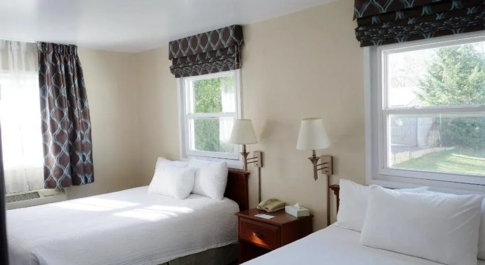 Monument Mountain Motel