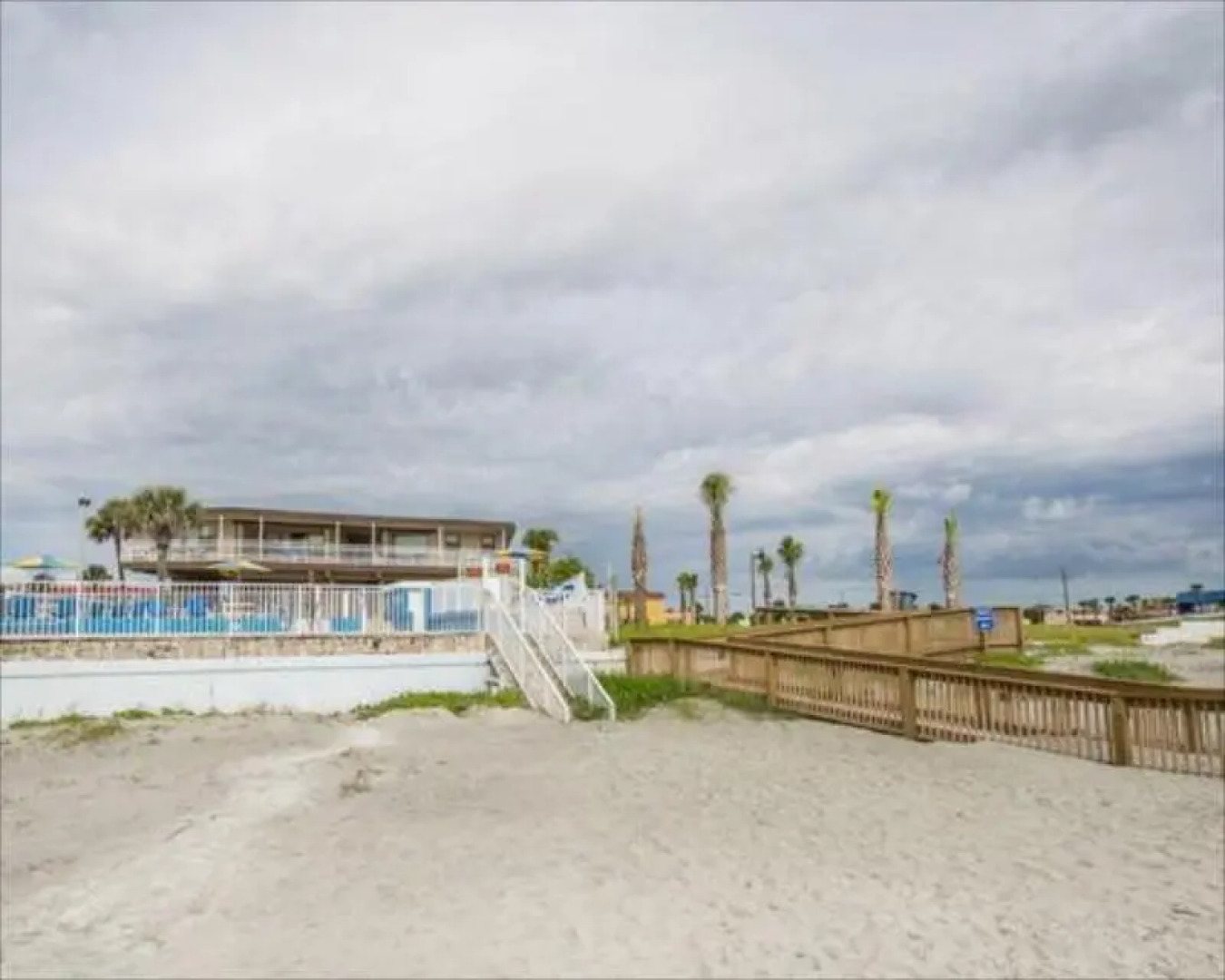 Sunrise Inn On The Beach