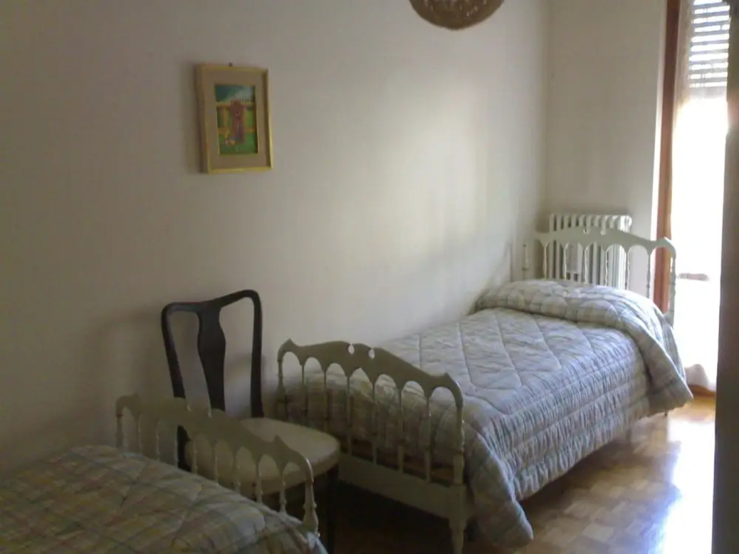 6guests-skiing-mountainviews-fireplace-freeparking