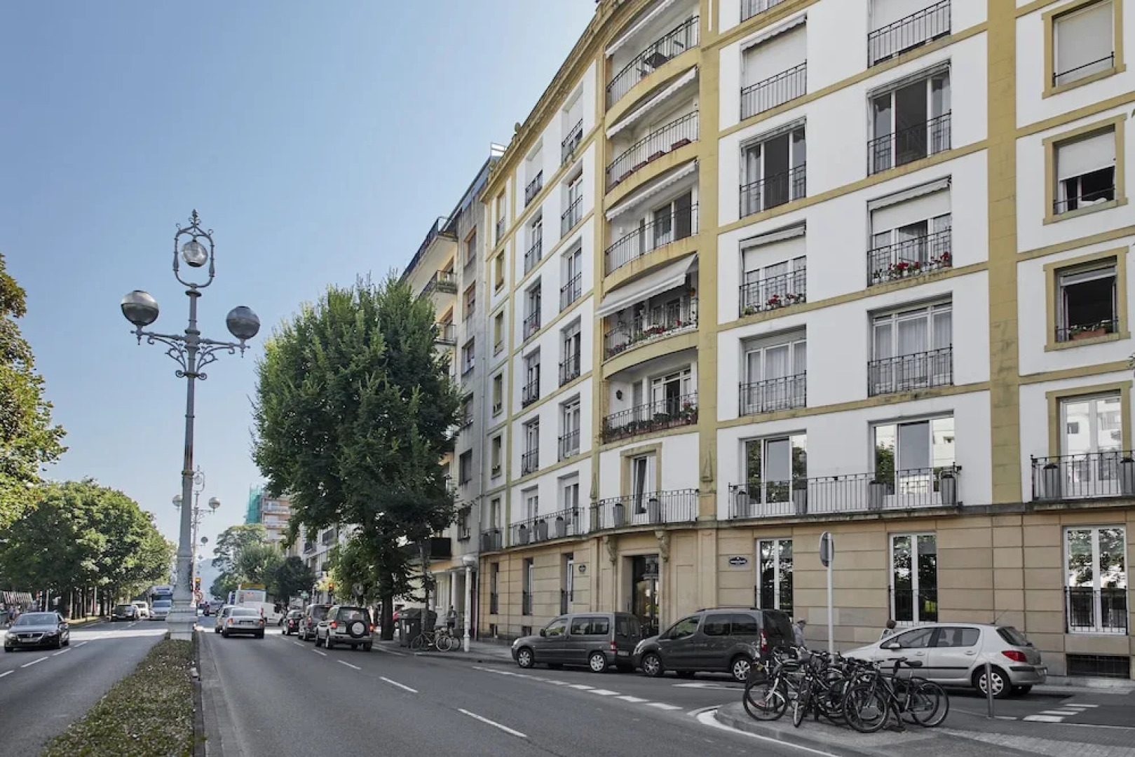 Playa de Ondarreta 3 by FeelFree Rentals