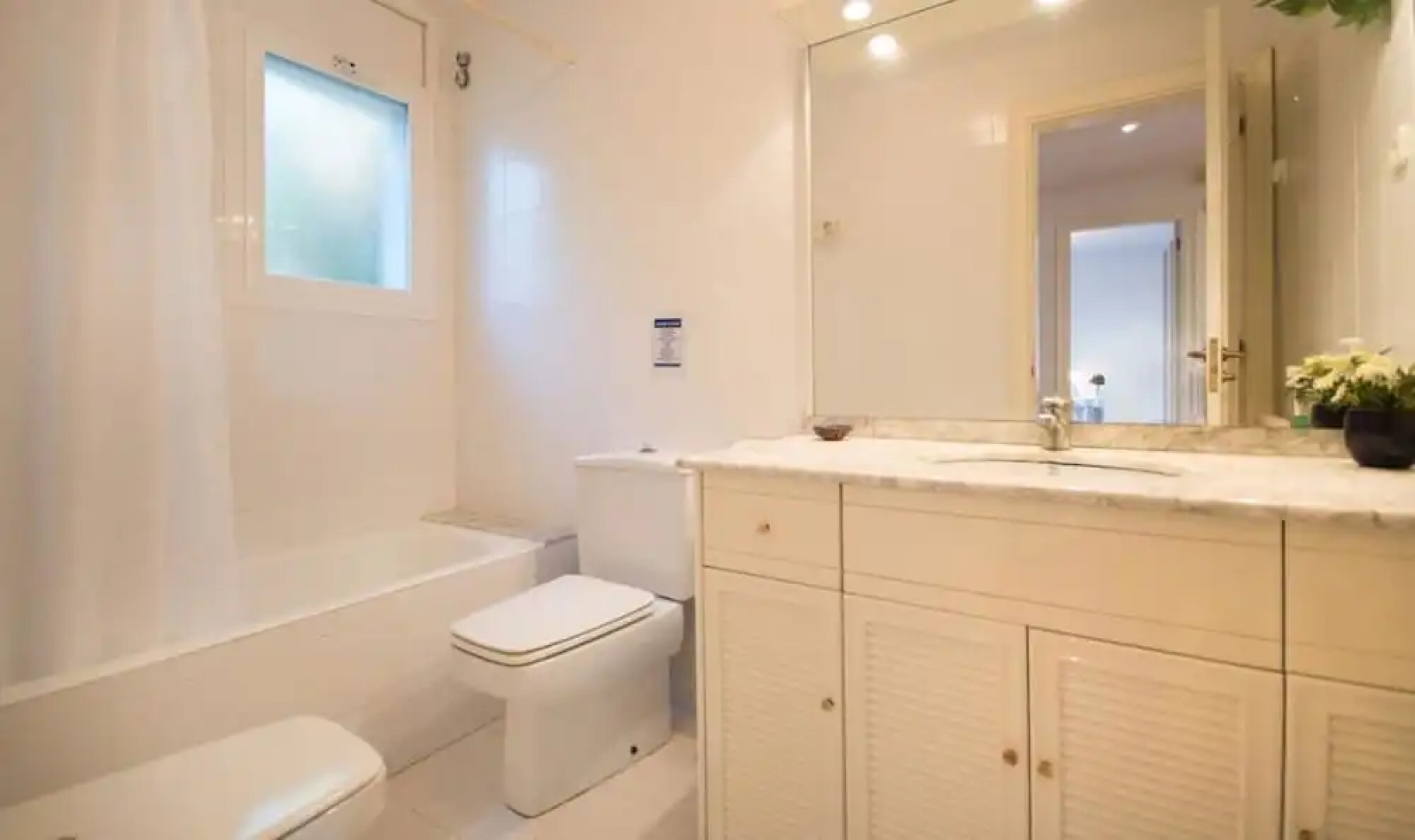 Villa Cossis Beach TVL 32