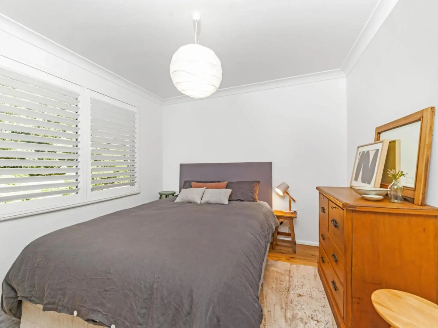 MOBYS AT HYAMS Hyams Beach 4pm check out Sundays