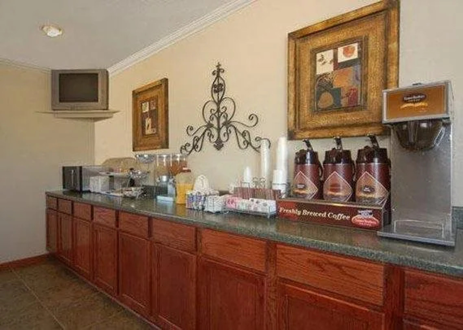 America's Best Inns & Suites