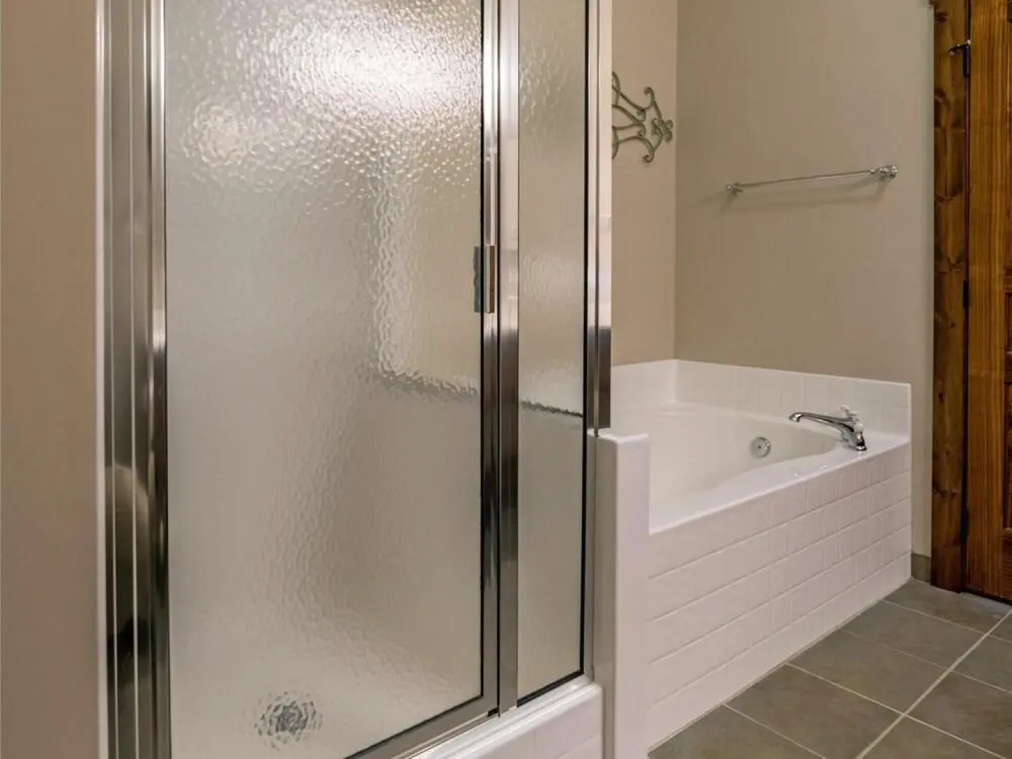 2 Br: Soaring Eagle 402