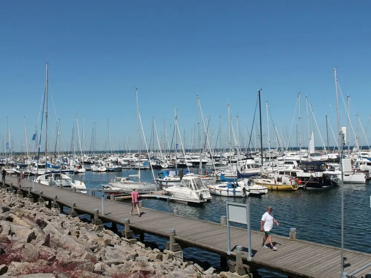 Comfortable Apartment in Steffenshagen with Garden