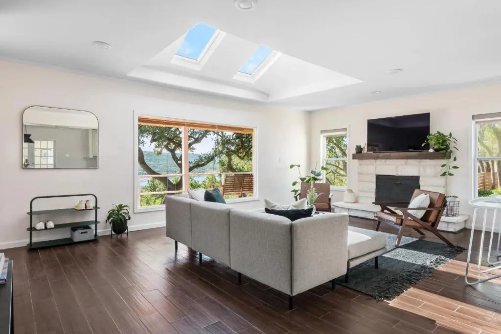 Sunny Hill Country Home with Stunning Lake Views