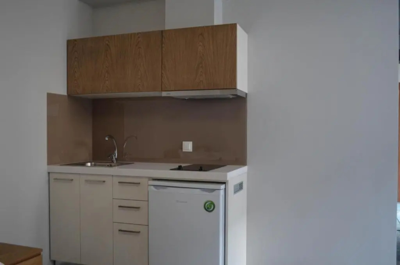 Sunshine Pool Apartment