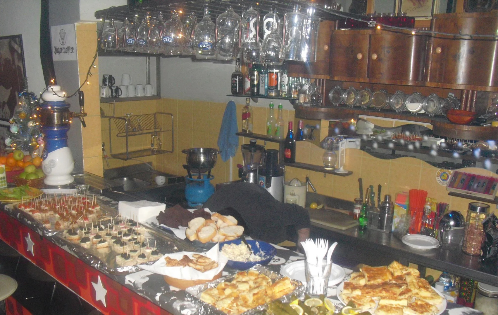 Chilloutlya Hostel&Bar