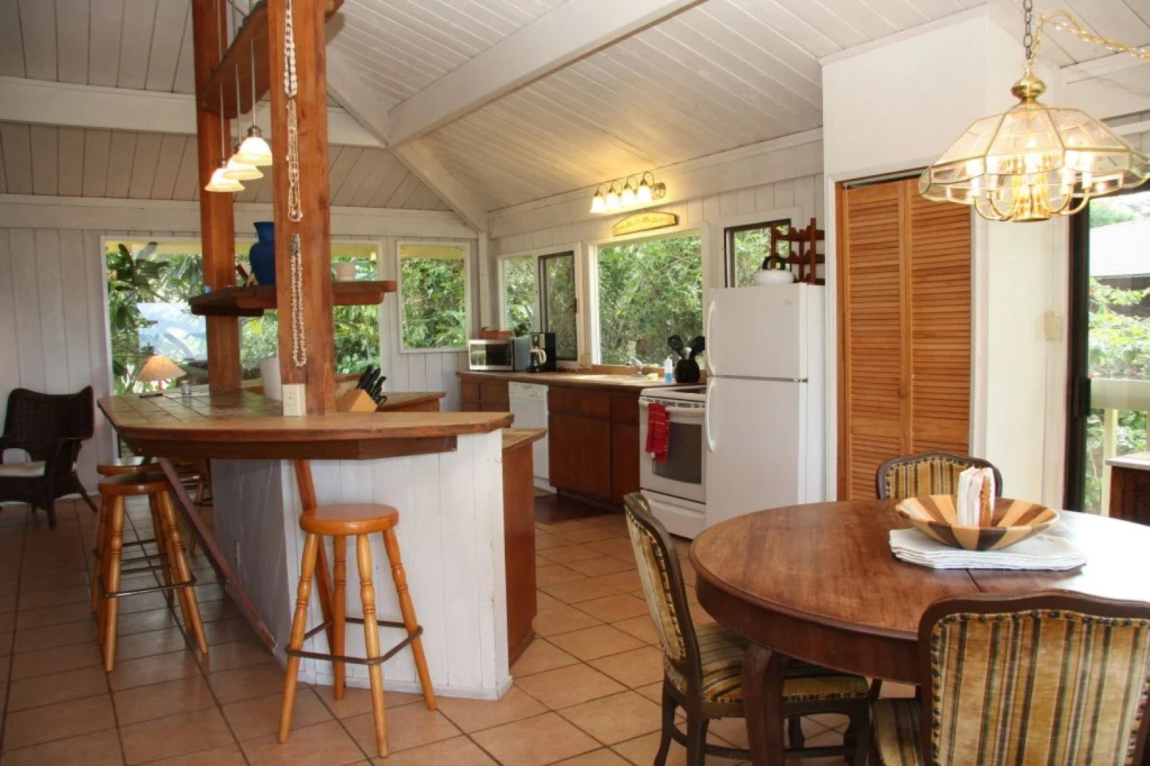 Molokai Vacation Properties - Aala Hale