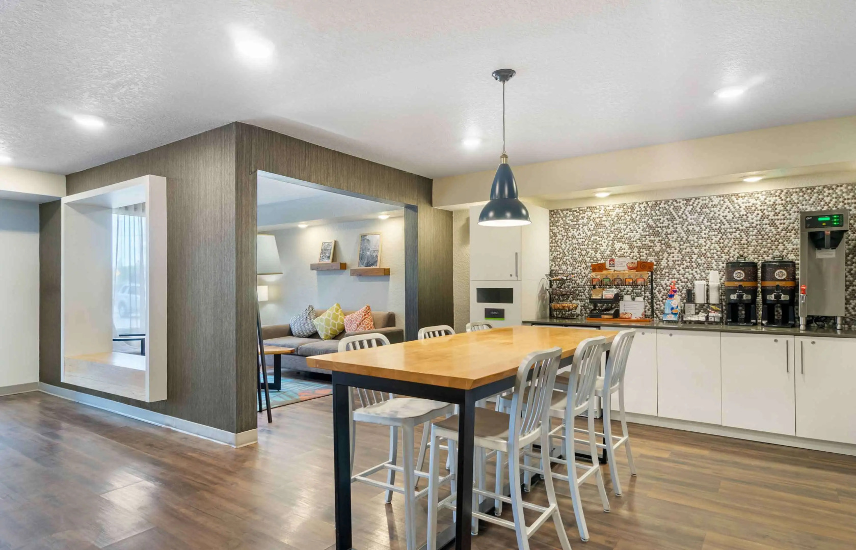 Extended Stay America Select Suites - Tampa - Northeast