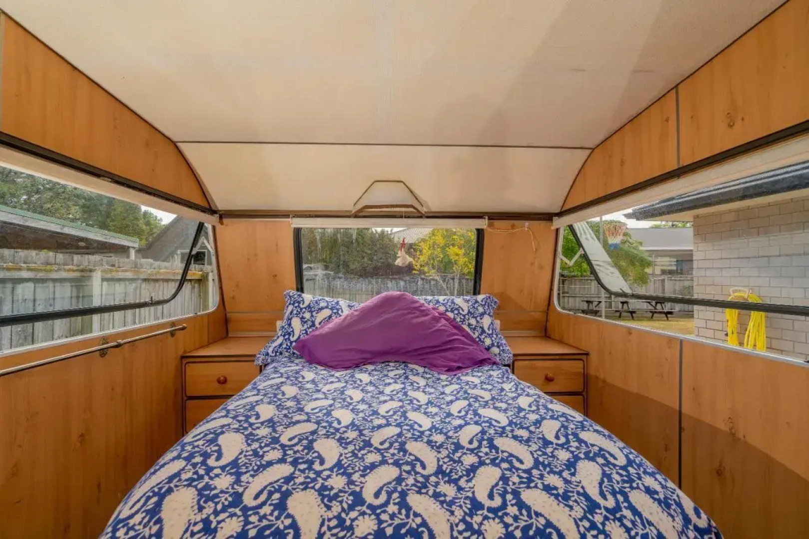 Rose's Beach Pad - Matarangi Holiday Home