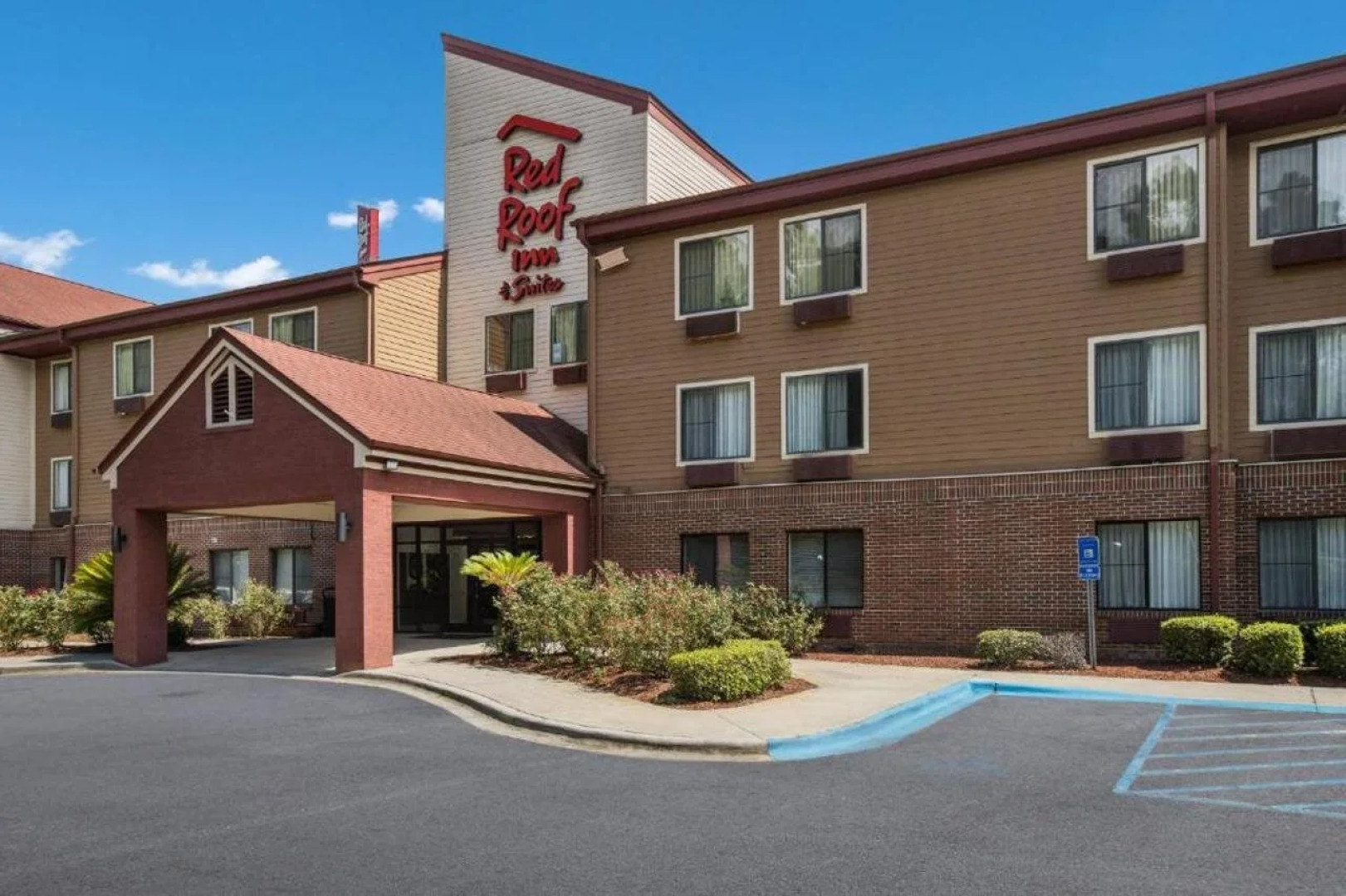 Red Roof Inn & Suites Savannah Airport