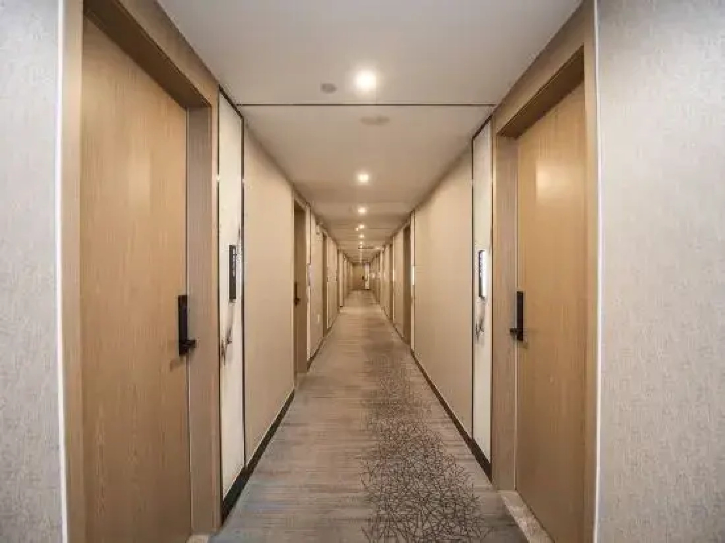 Qingmu Select Hotel (Jurong Baohua Xianlin Avenue Yuanboyuan Branch)