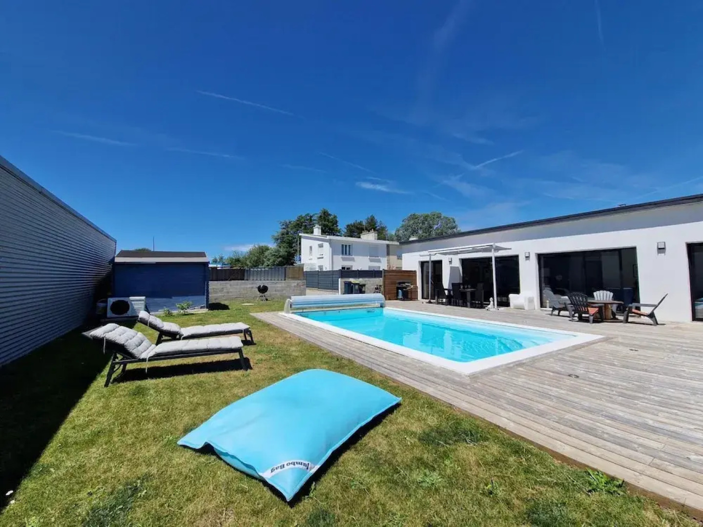 Beautiful House With Heated Pool, Ploemeur