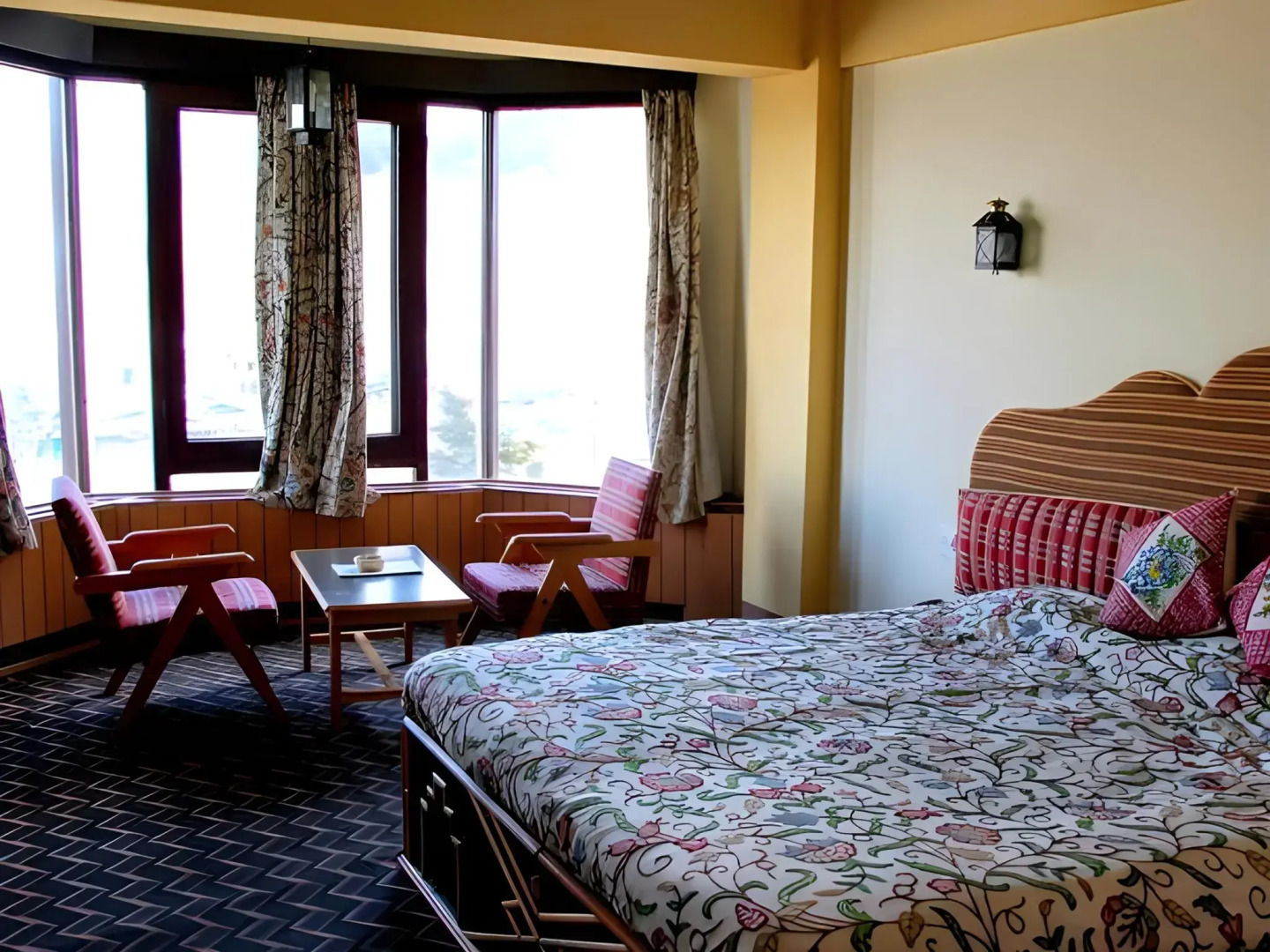 Welcome Hotel at Srinagar