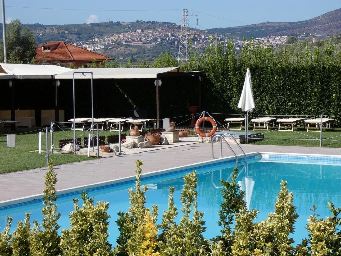 Hotel Piscina La Suite