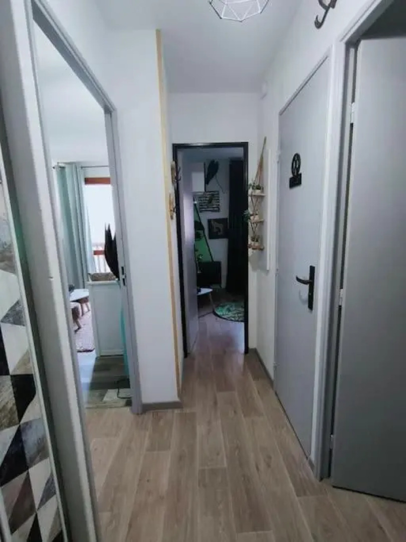 Superbe T2, à 100 mètres des pistes, piscine d'été