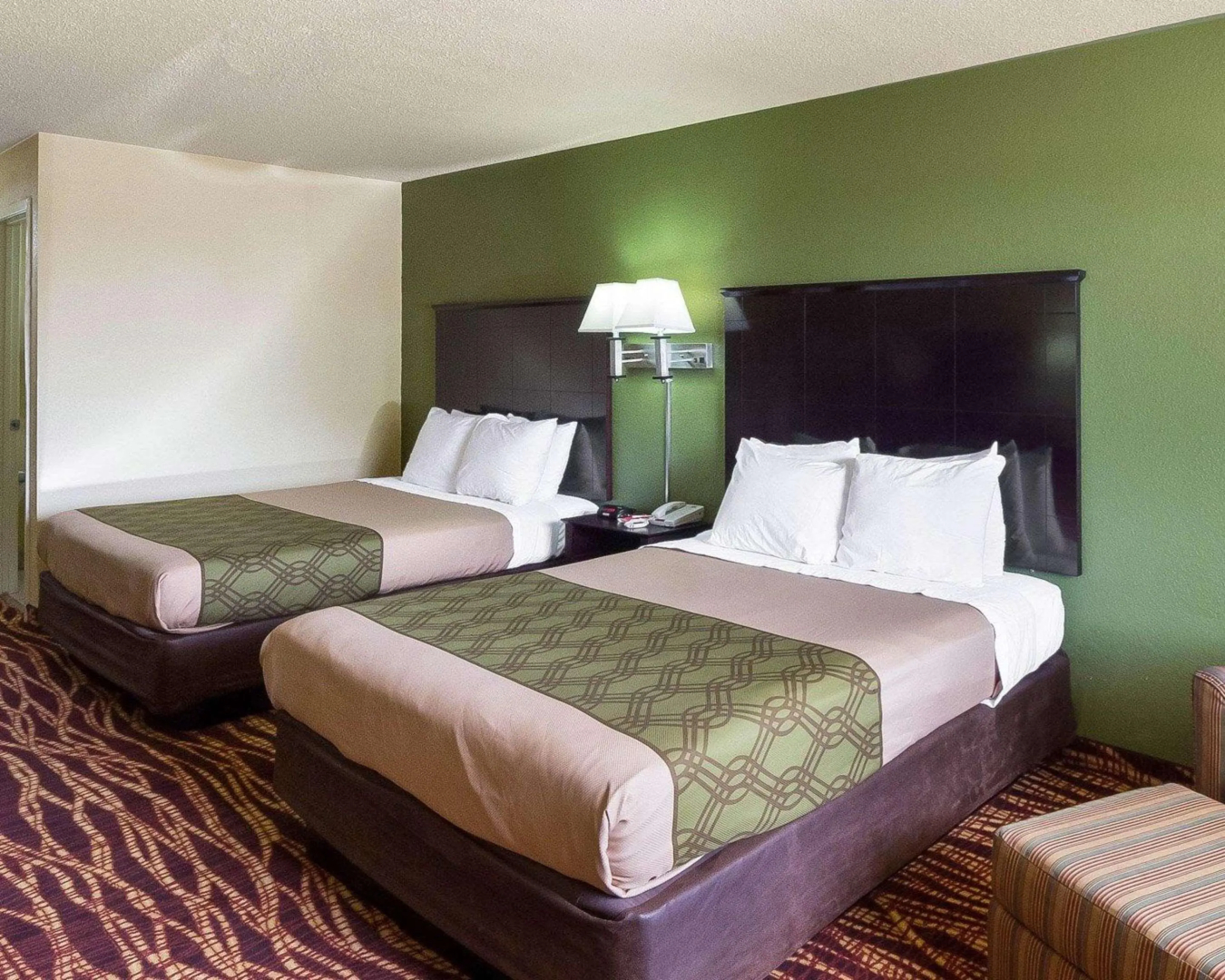 Econo Lodge Inn & Suites San Antonio near Frost Bank Center